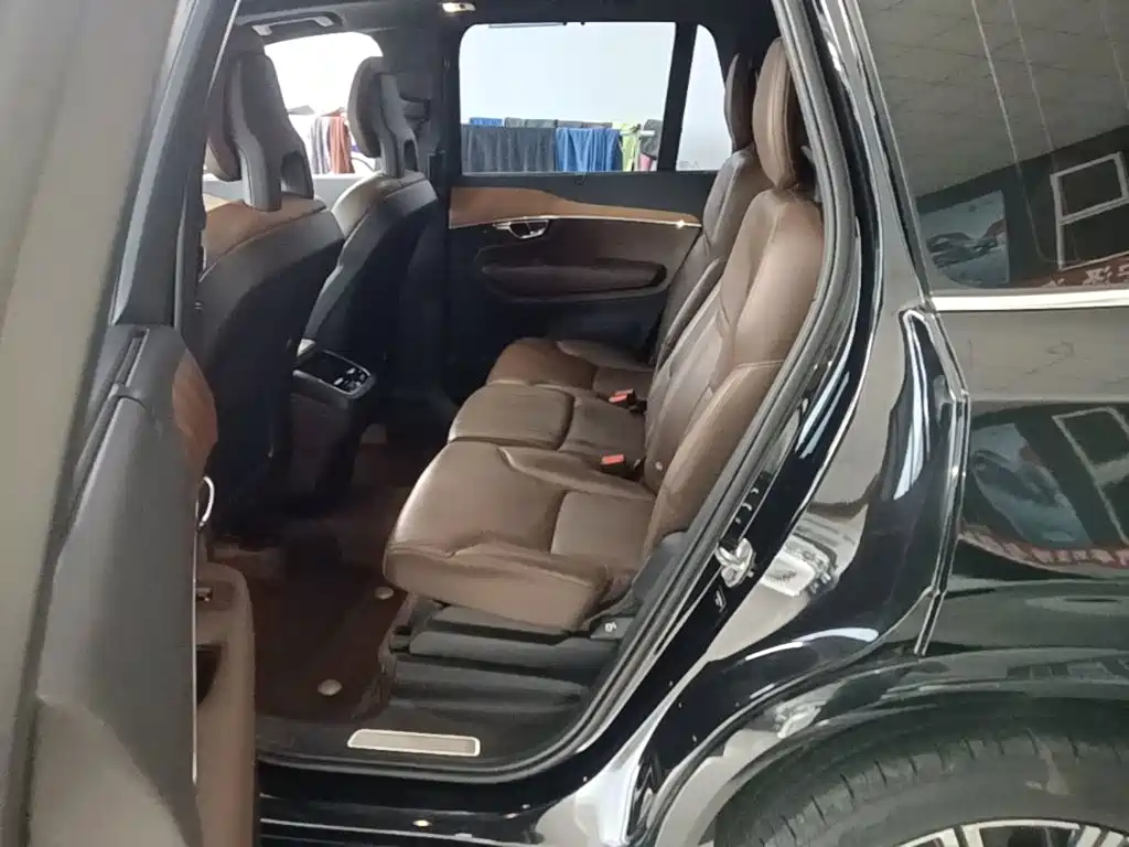 Volvo XC90 — миниатюра 17