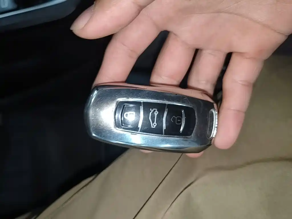 Geely Vision — миниатюра 9