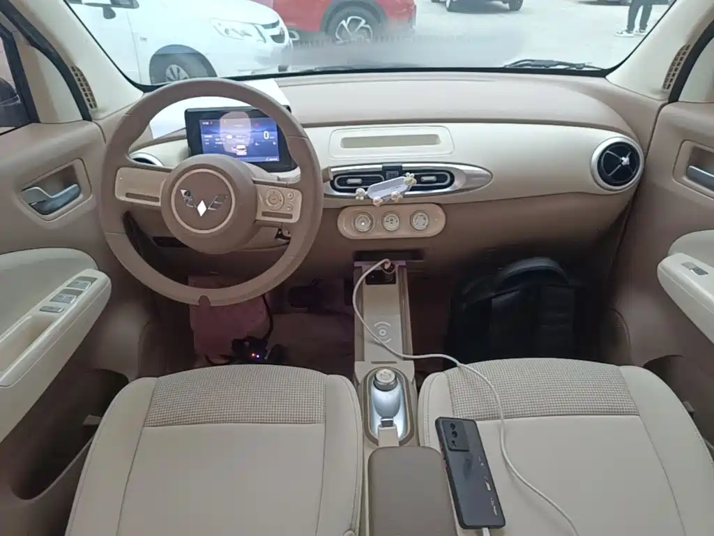 Wuling MINIEV — миниатюра 10