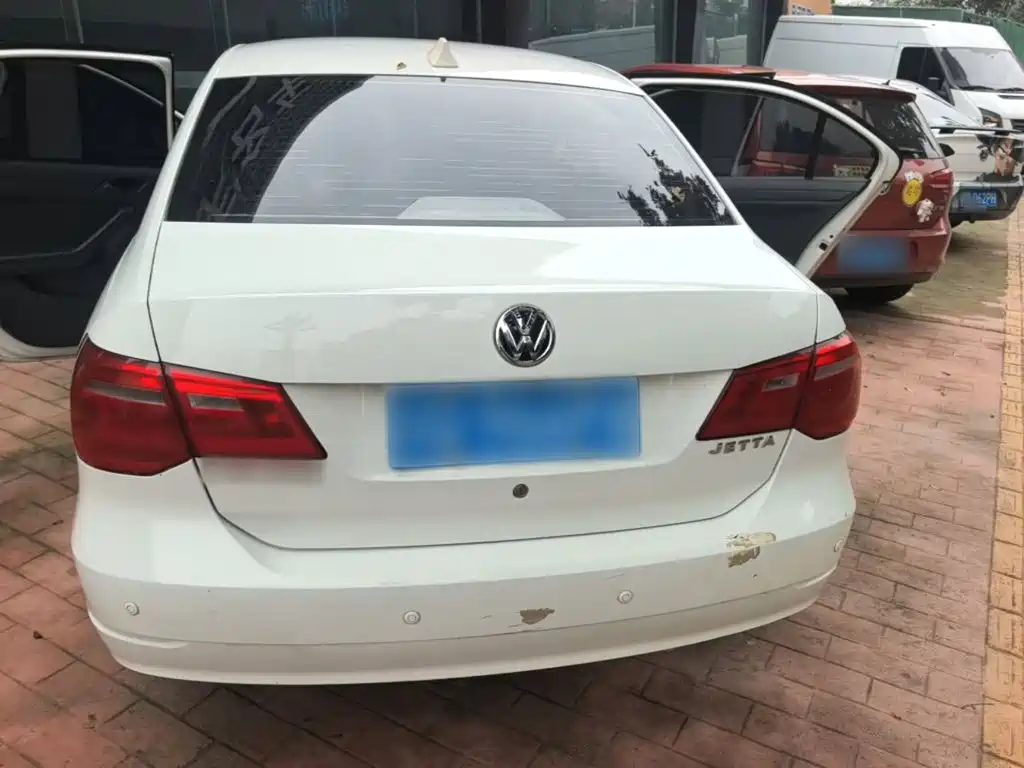 Volkswagen Jetta — миниатюра 6