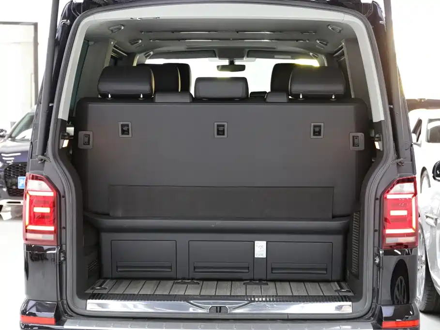 Volkswagen Multivan — миниатюра 24