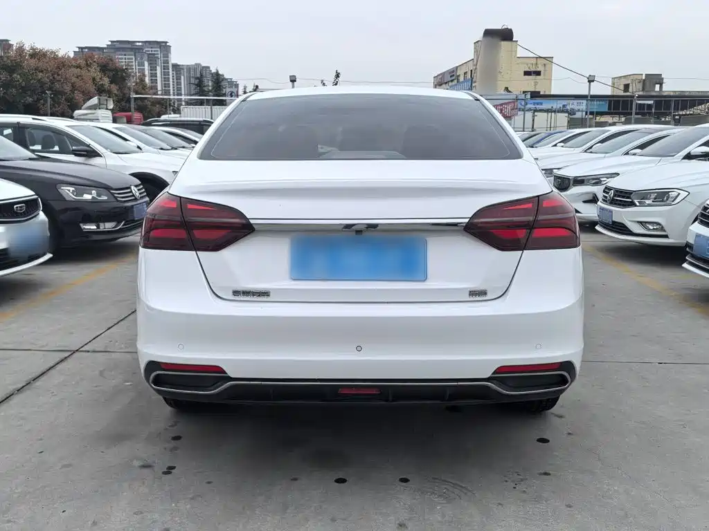 Geely Emgrand — миниатюра 7