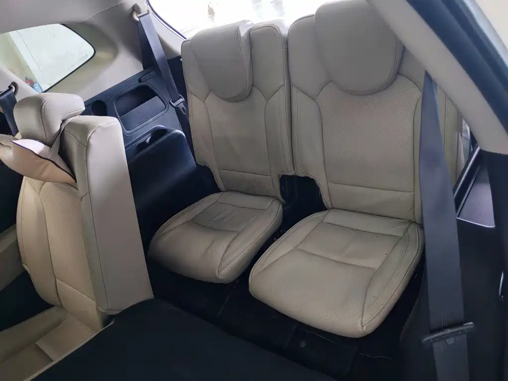 Kia Carens — миниатюра 11