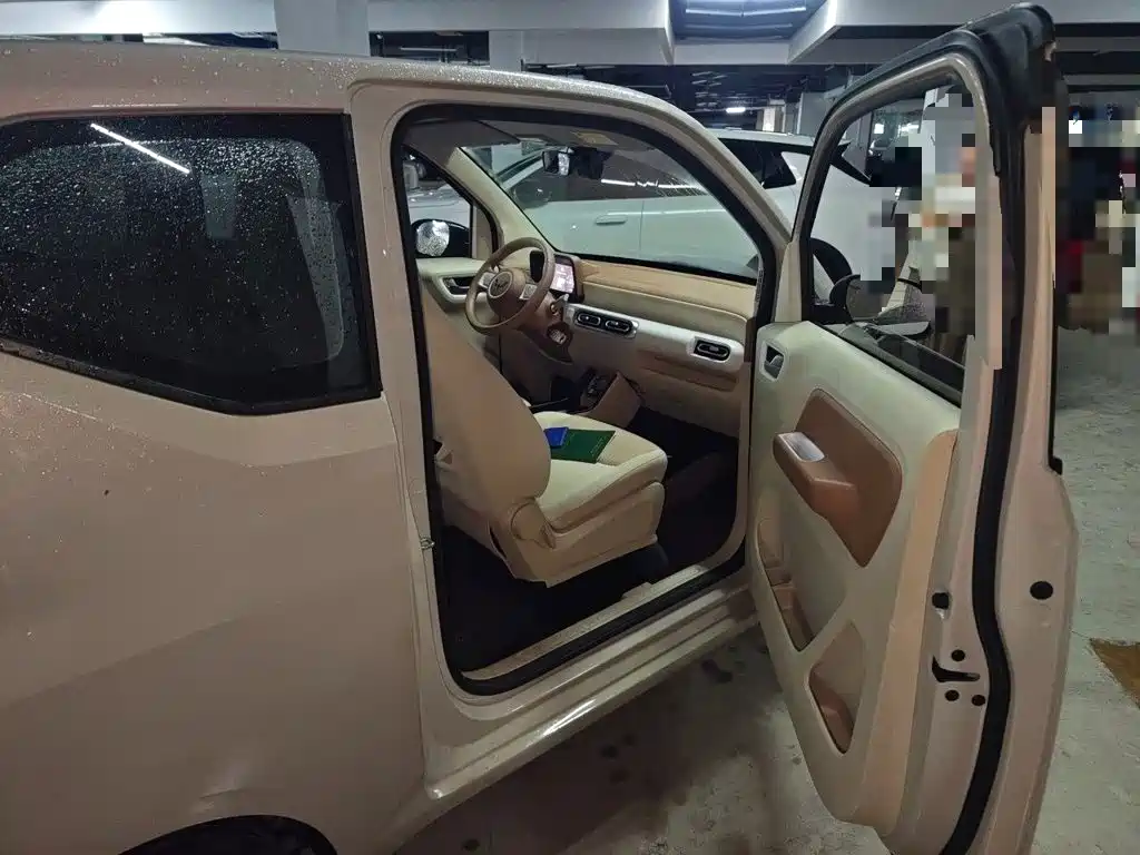 Wuling MINIEV — миниатюра 19
