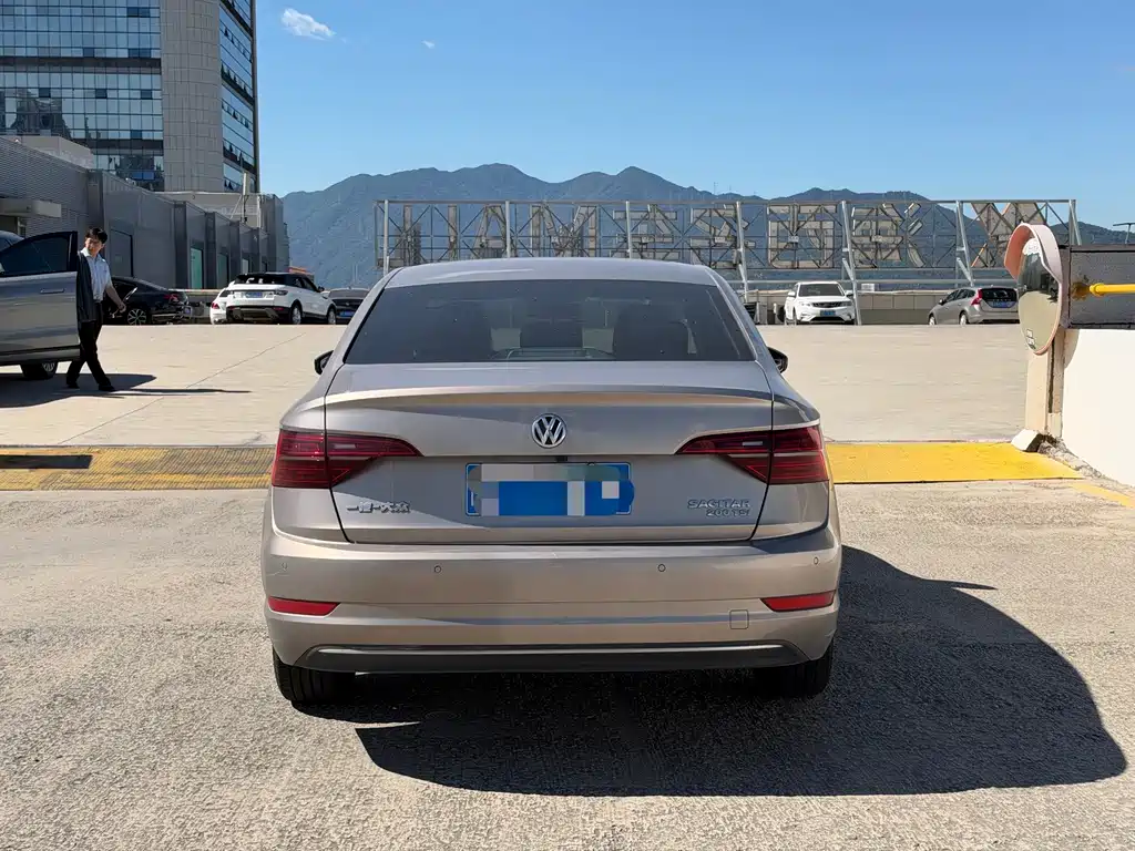 Volkswagen Sagitar — миниатюра 7