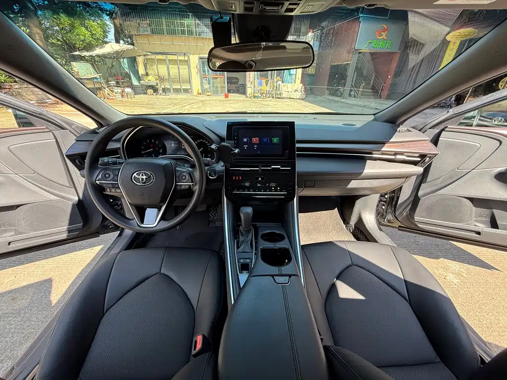 Toyota Avalon — миниатюра 10