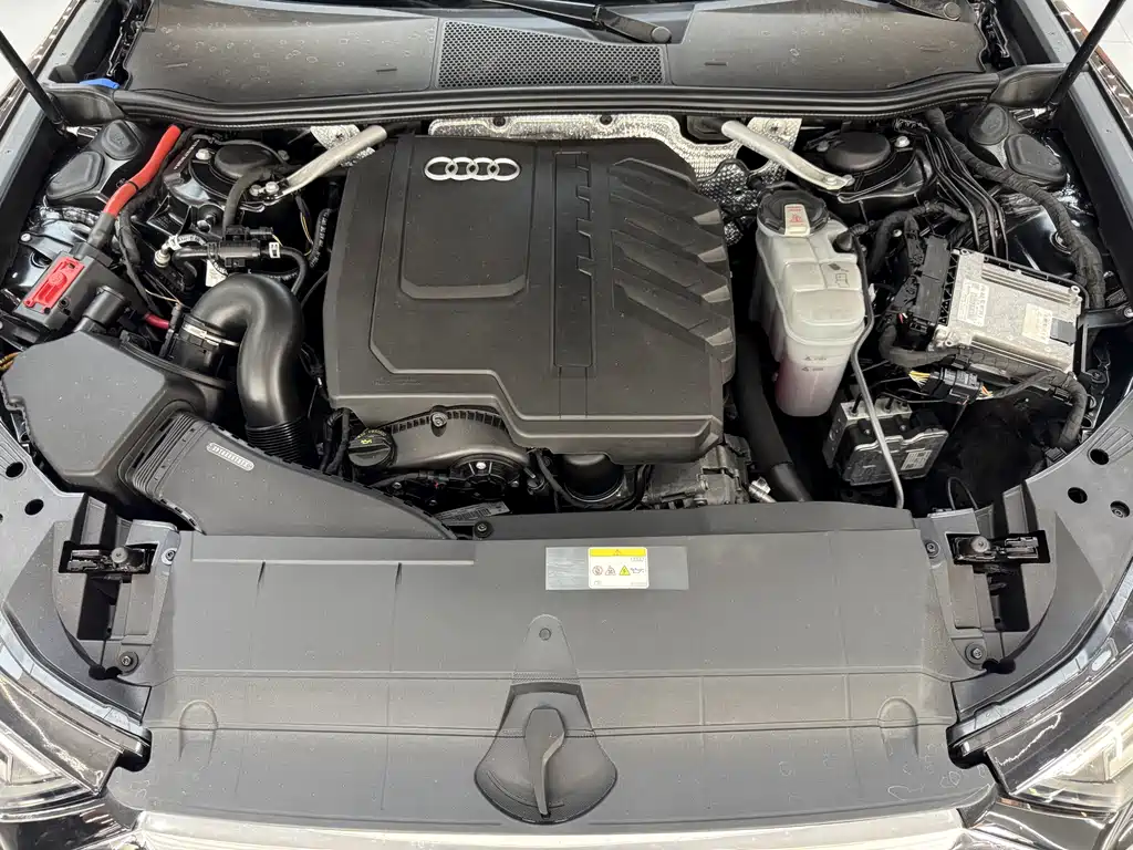 Audi A6L 2023 40 TFSI Luxury