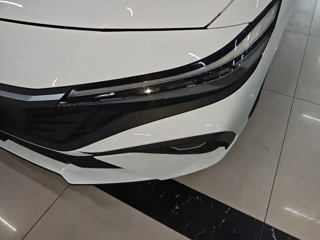 Hyundai Elantra — миниатюра 24