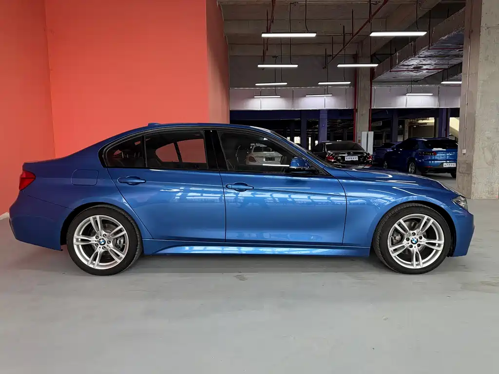BMW 3 SERIES