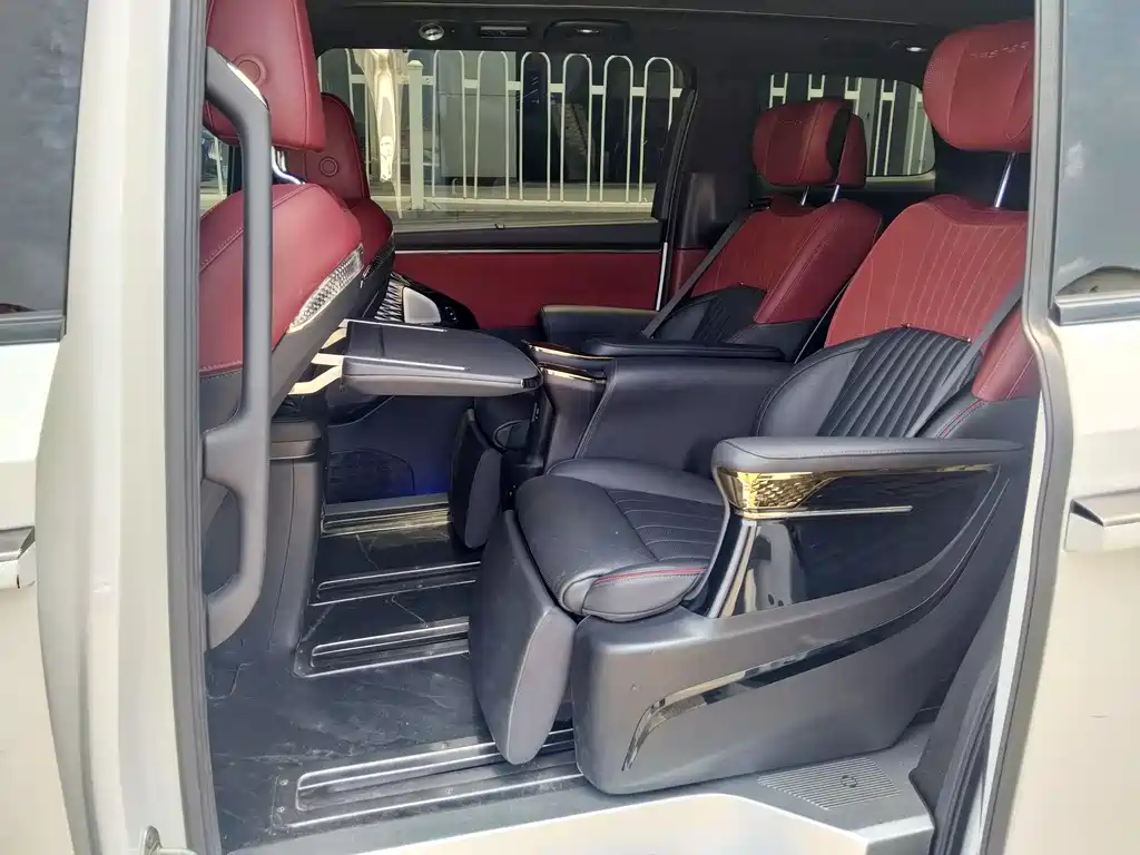GAC Motor Trumpchi M8 — миниатюра 5