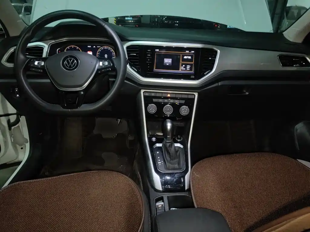 Volkswagen T-Roc — миниатюра 5