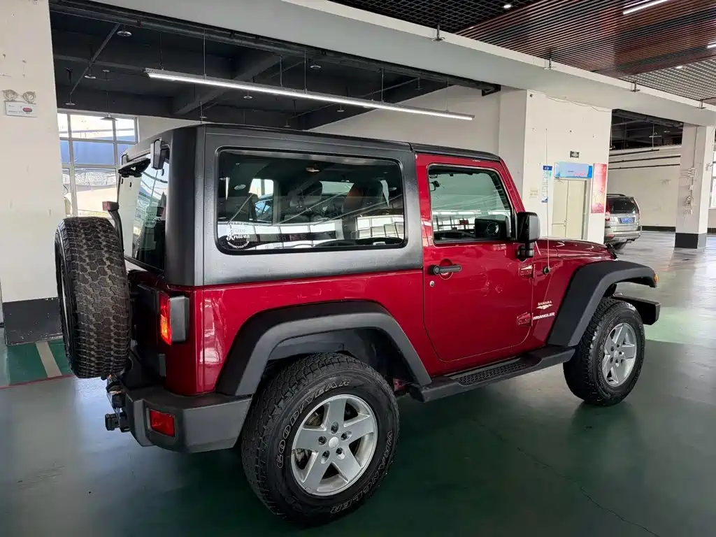 Jeep Wrangler — миниатюра 3