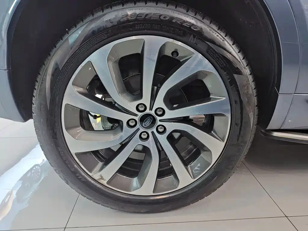 Land Rover Discovery Sport — миниатюра 31