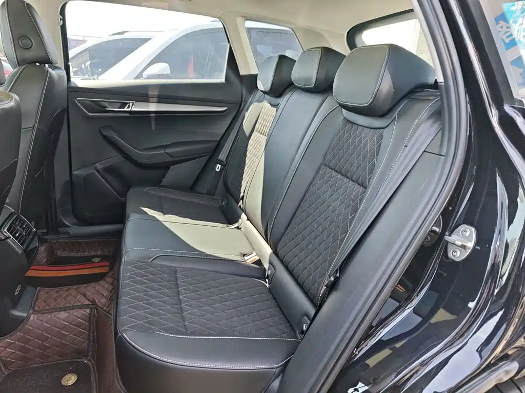 Skoda Karoq — миниатюра 17
