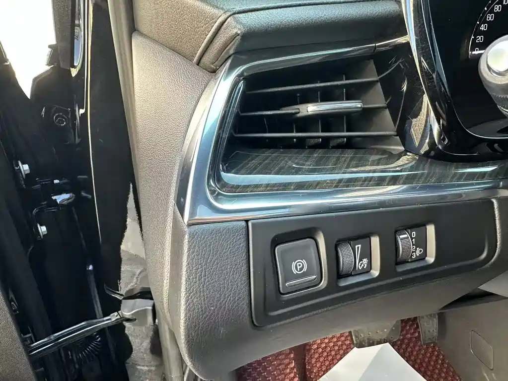 Cadillac XT5 — миниатюра 24