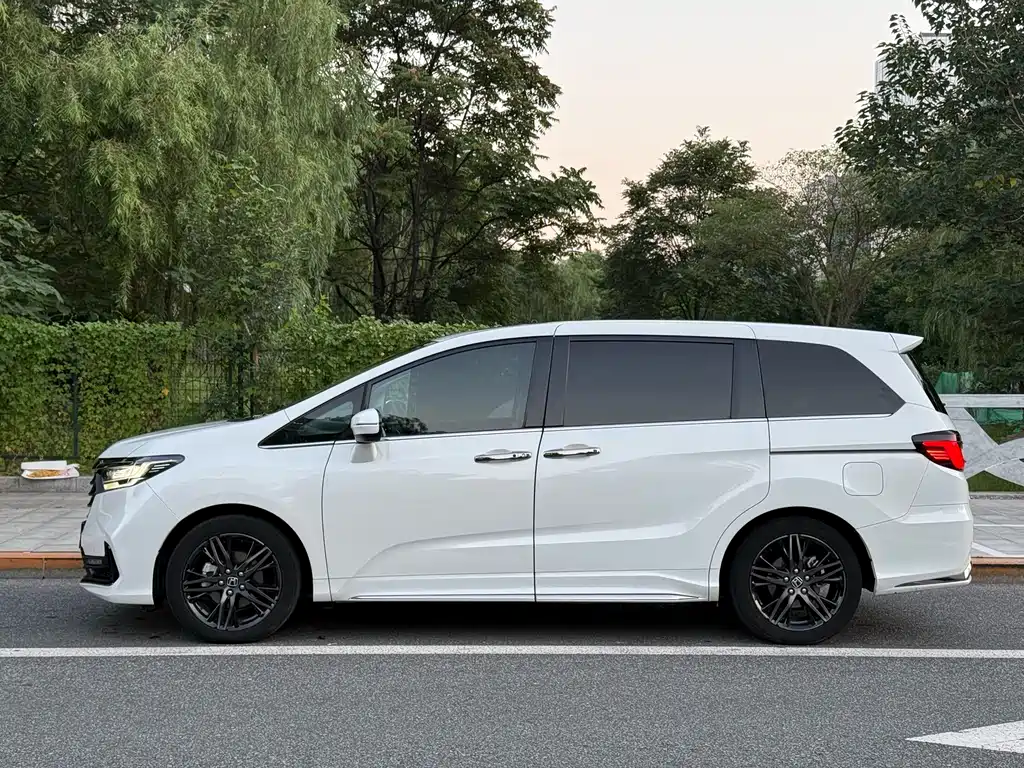 Honda Odyssey — миниатюра 7