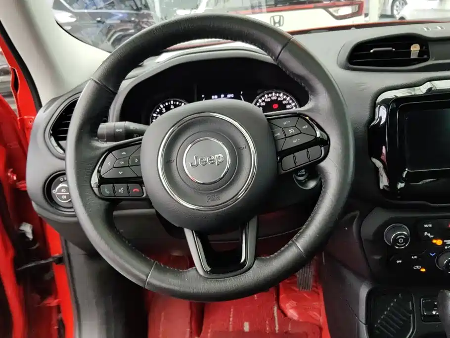 Jeep Renegade — миниатюра 15