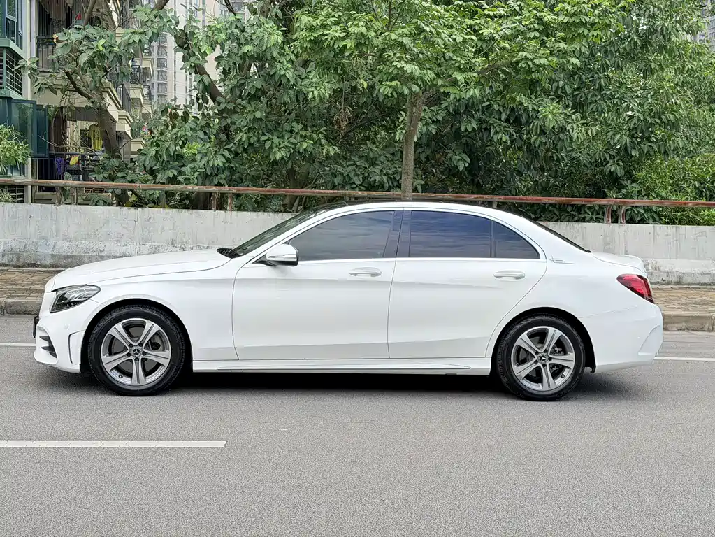 Mercedes-Benz C-Class — миниатюра 4