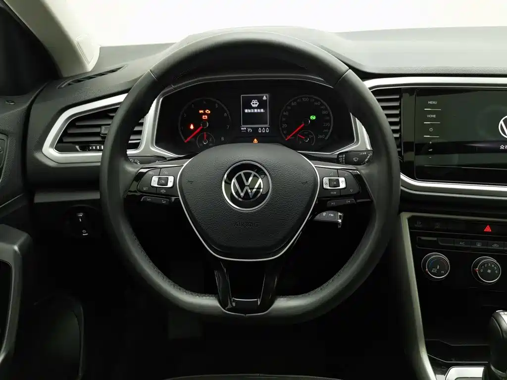 Volkswagen T-Roc — миниатюра 11
