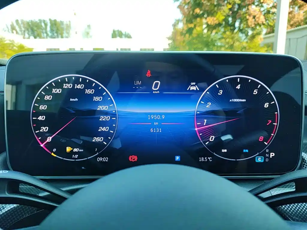 Mercedes-Benz C-Class — миниатюра 12