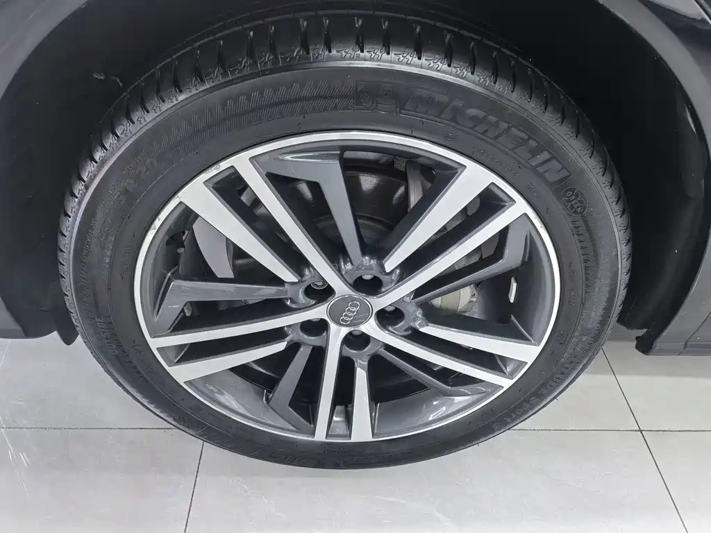 Audi Q5L 2020 40 TFSI Fashion