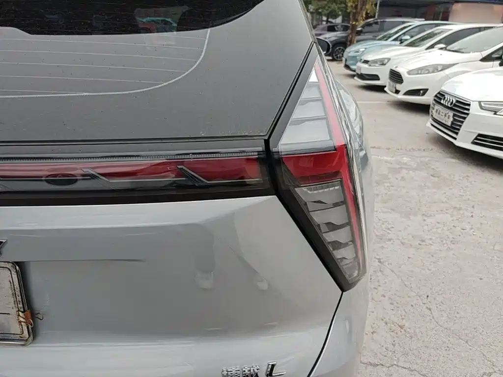 Geely Boyue L — миниатюра 8