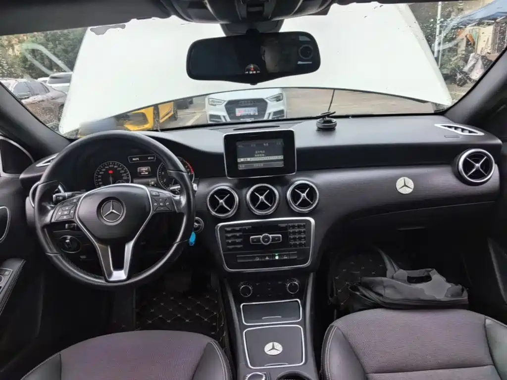 Mercedes-Benz A-Class (Import) — миниатюра 10