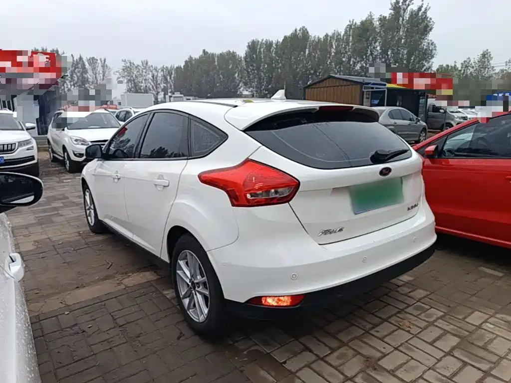 Ford Focus — миниатюра 5