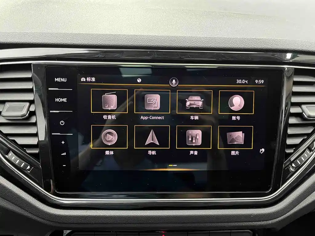 Volkswagen T-Roc — миниатюра 11