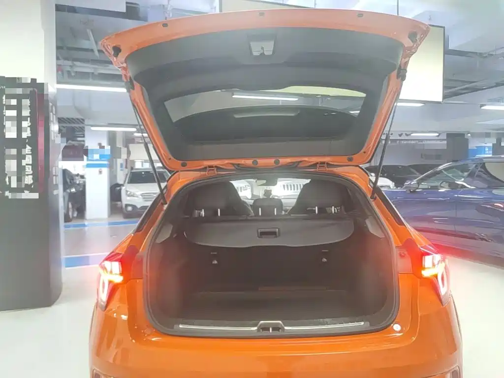 Lynk & Co 02 Hatchback — миниатюра 19