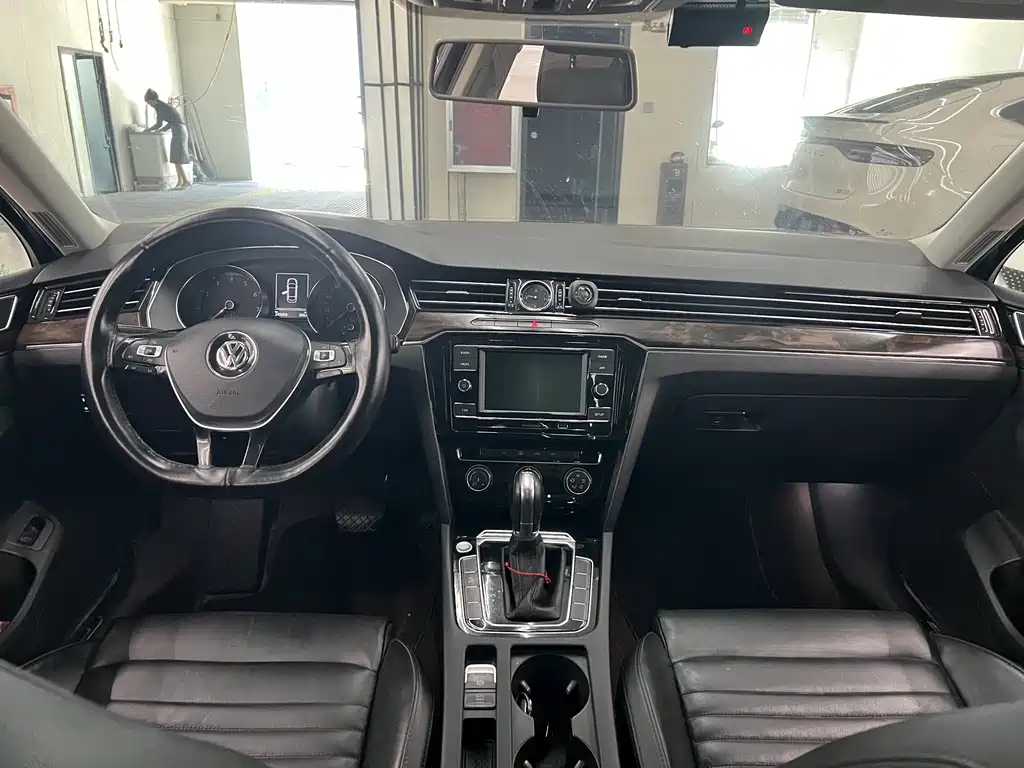 Volkswagen Magotan 2019 330TSI DSG Lead VI