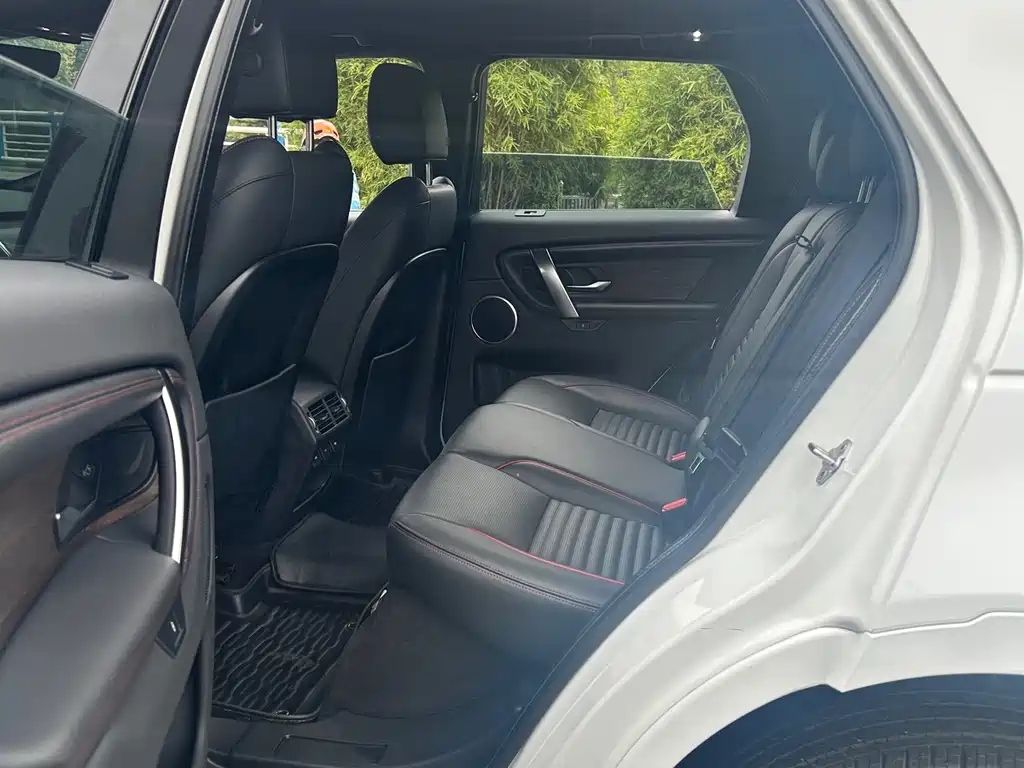 Land Rover Discovery Sport — миниатюра 8