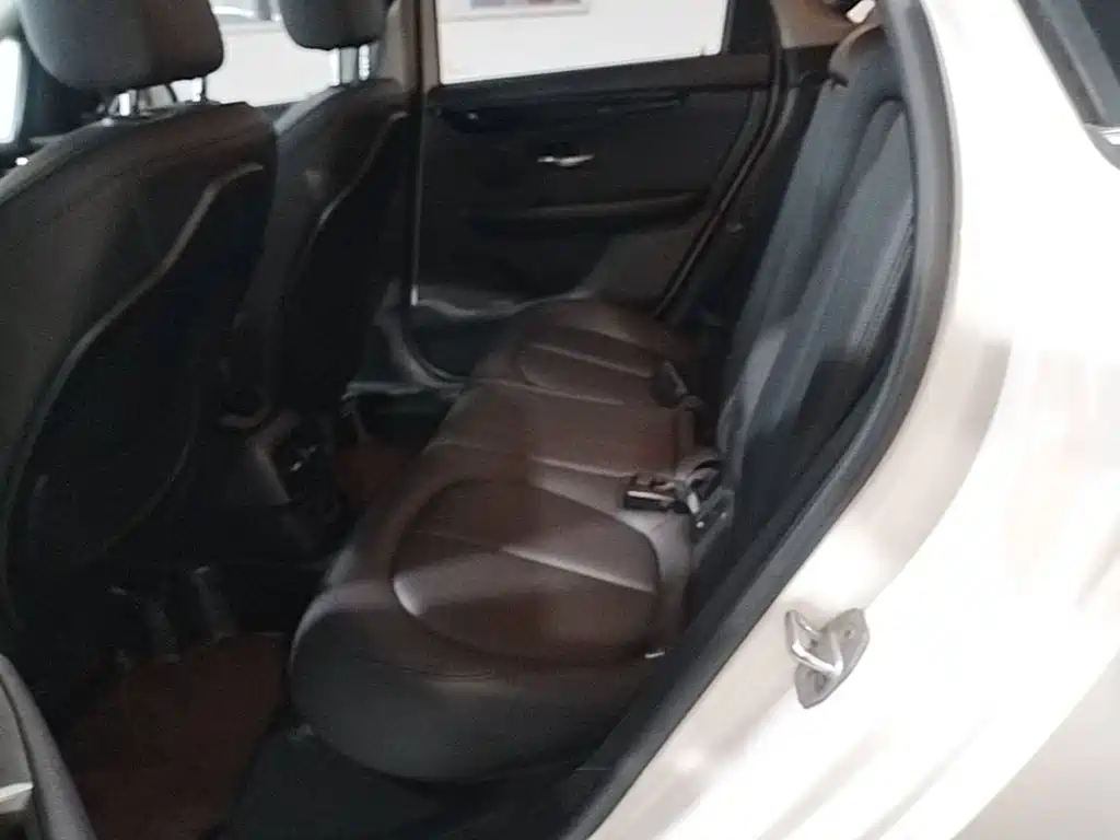 BMW 2 Series Active Tourer — миниатюра 17