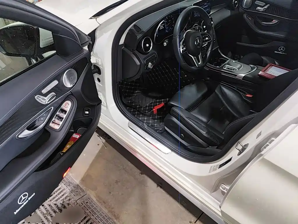 Mercedes-Benz C-Class — миниатюра 16