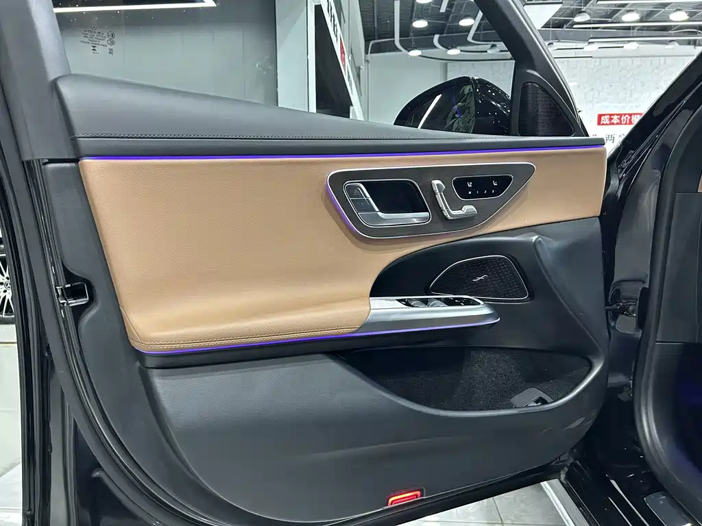 Mercedes-Benz E-Class — миниатюра 10