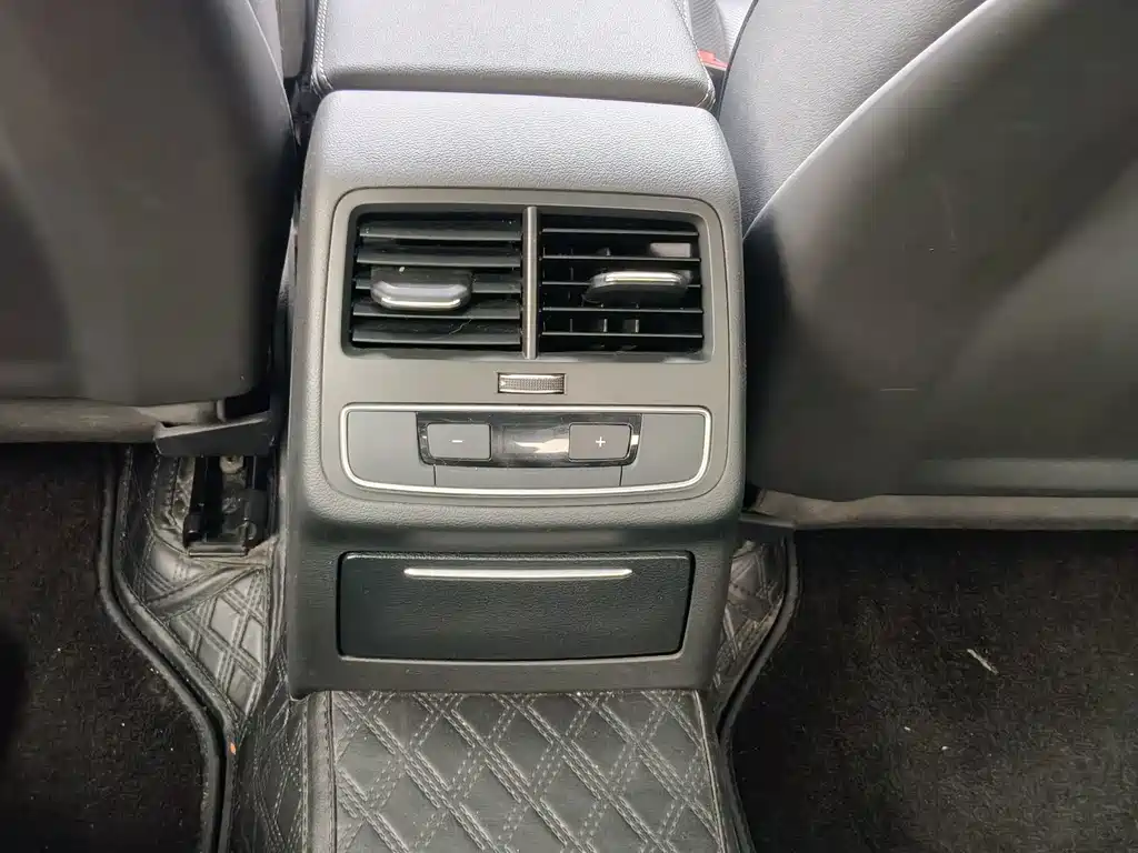 Audi A4L — миниатюра 9