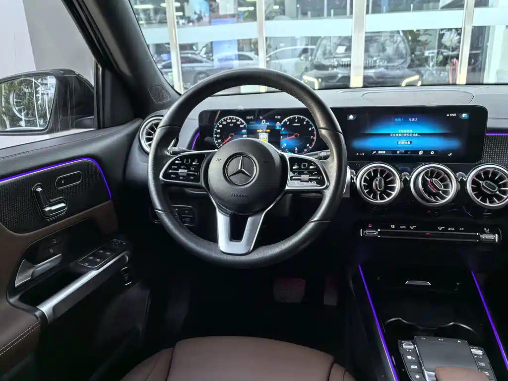 Mercedes-Benz GLB — миниатюра 14