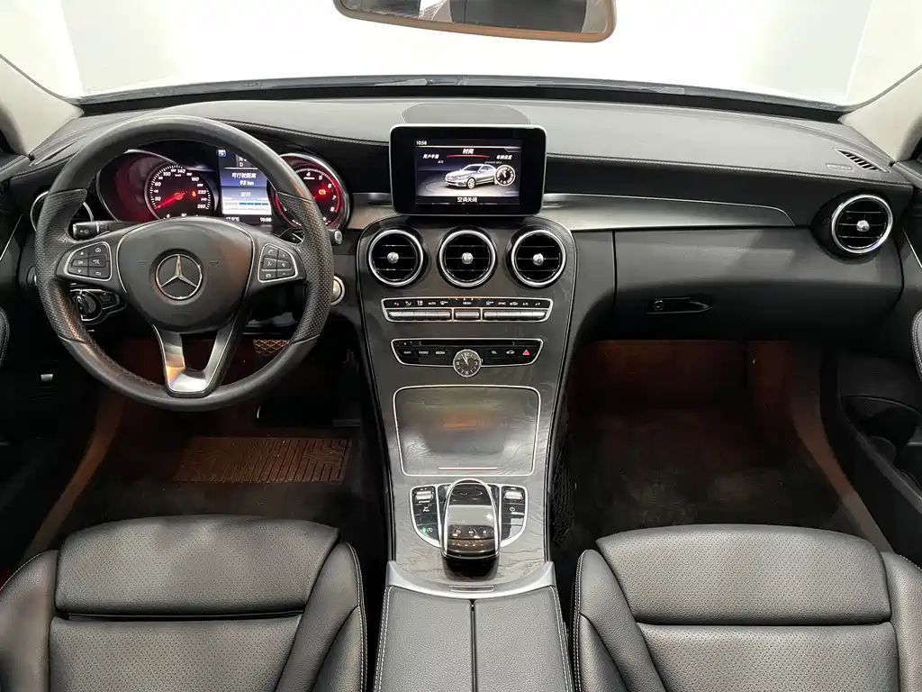Mercedes-Benz C-Class — миниатюра 4