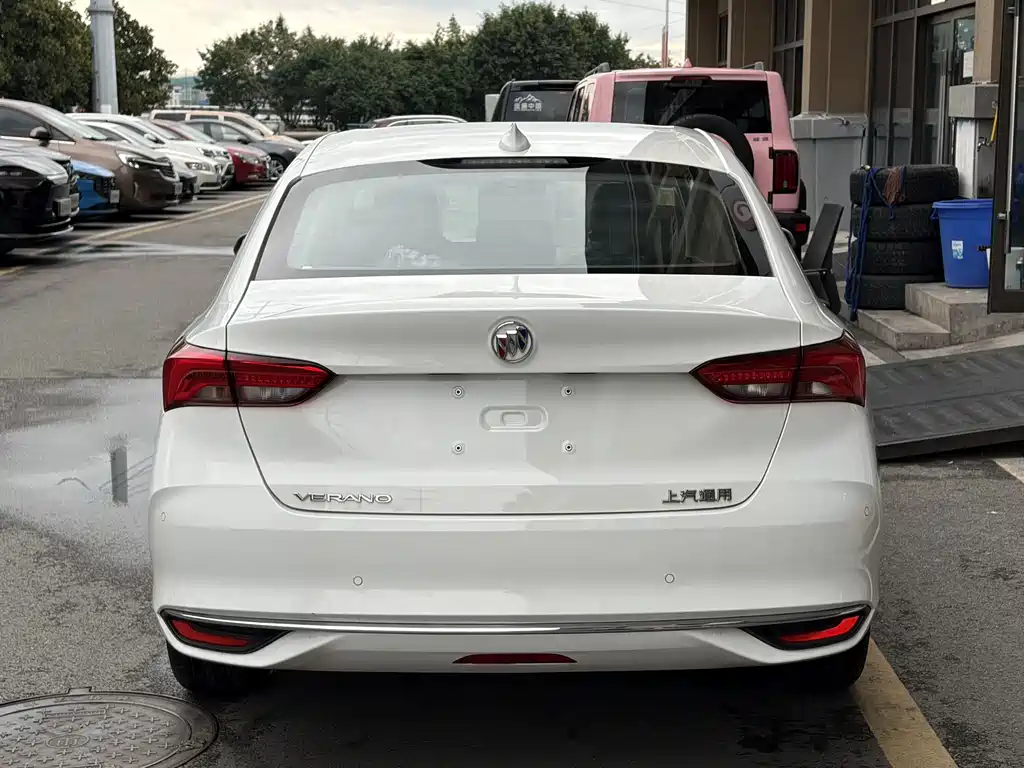 Buick Verano — миниатюра 8