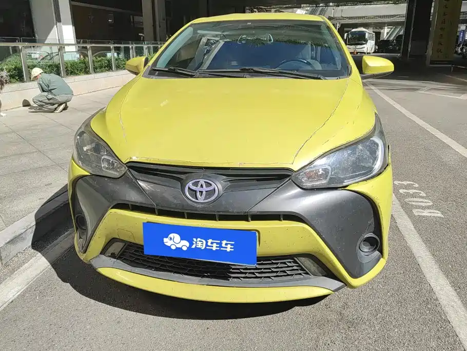 Toyota Yaris L — миниатюра 2