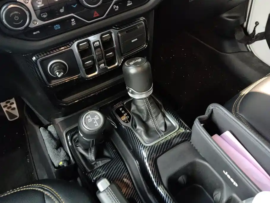 Jeep Wrangler PHEV — миниатюра 16