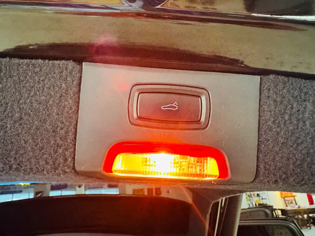 Porsche Cayenne — миниатюра 14