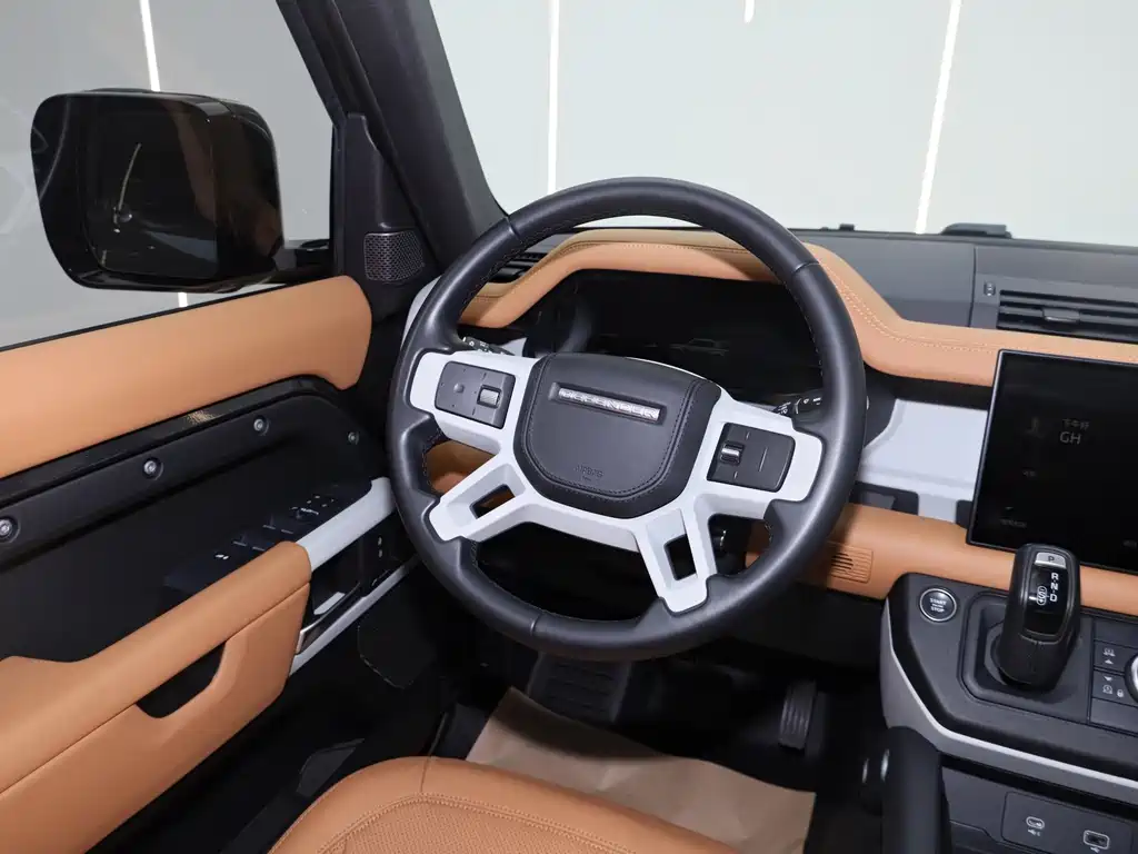 Land Rover Defender — миниатюра 8