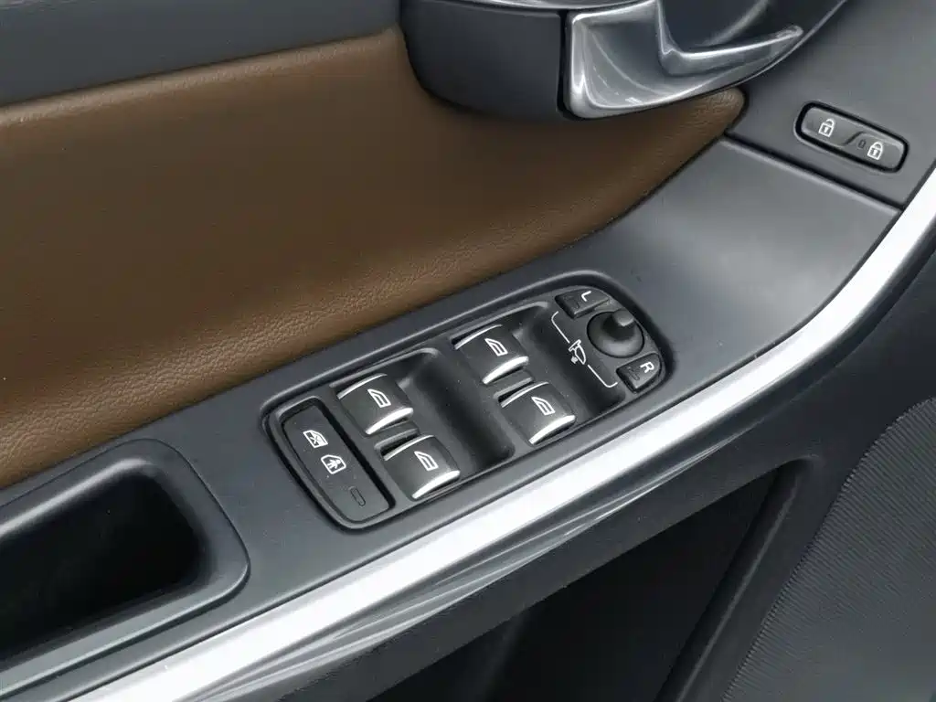 Volvo XC60 2017 T5 AWD