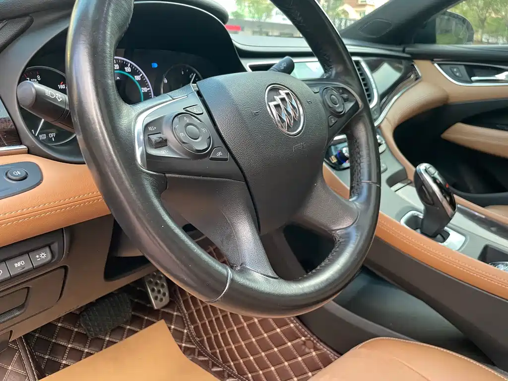 Buick LaCrosse — миниатюра 23