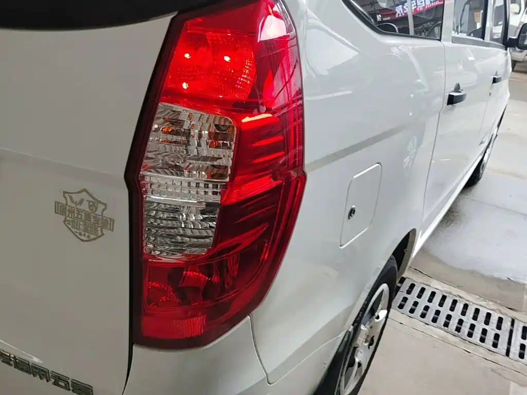 Wuling Hongguang — миниатюра 8
