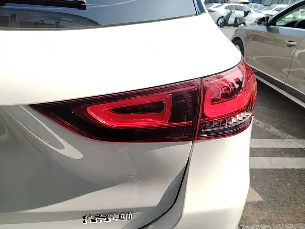 Mercedes-Benz GLA — миниатюра 8