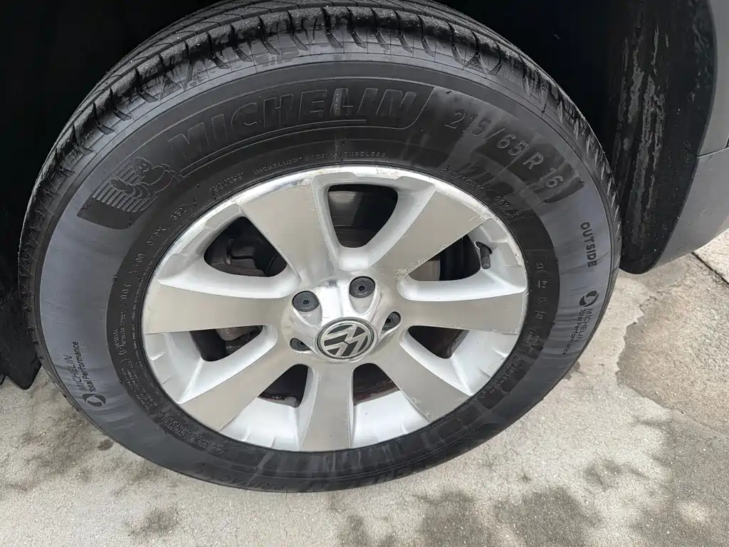 Volkswagen Tiguan — миниатюра 14