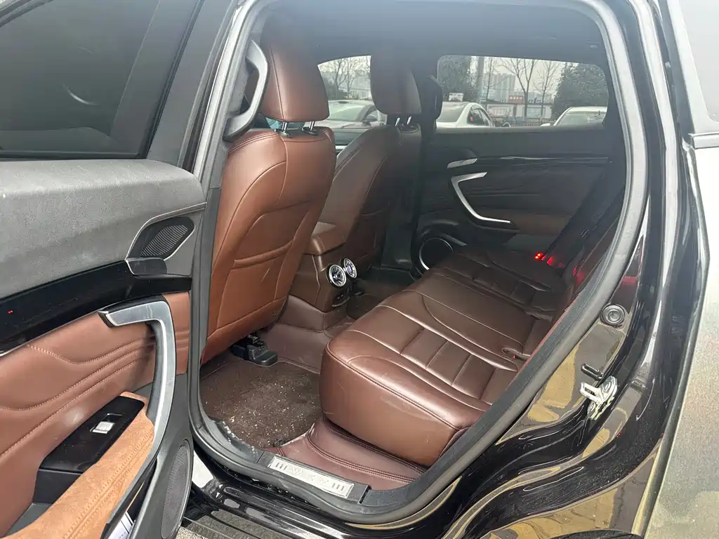 WEI PAI WEI BRAND VV7