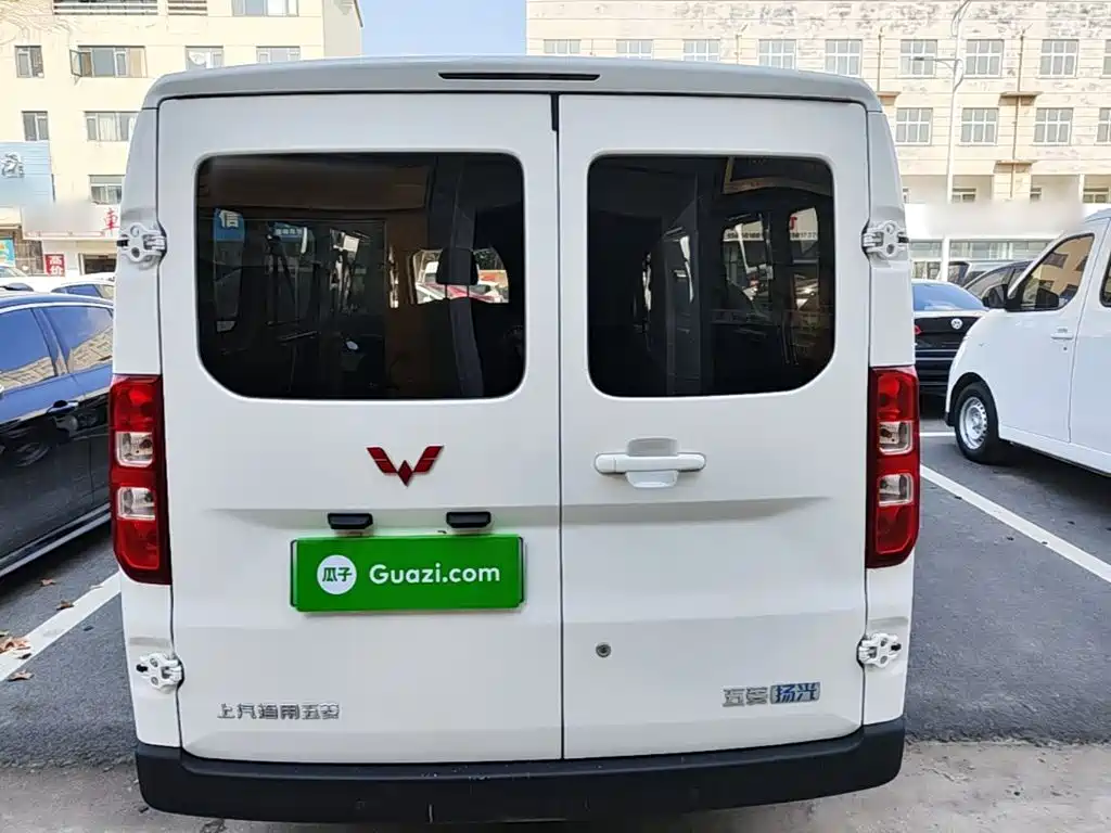 Wuling Yangguang — миниатюра 6